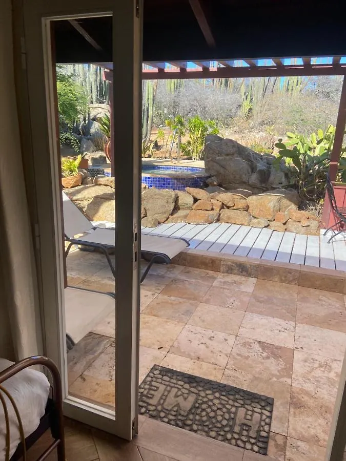 Cozy Studio With Private Spa Oranjestad