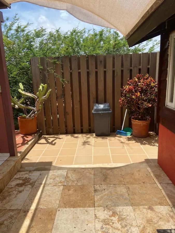Apartment Cozy Studio With Private Spa Oranjestad