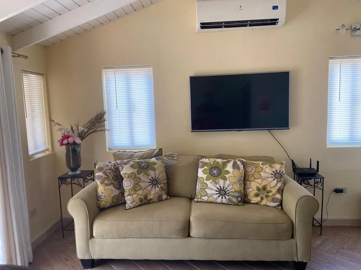 Cozy Studio With Private Spa Oranjestad 0*,