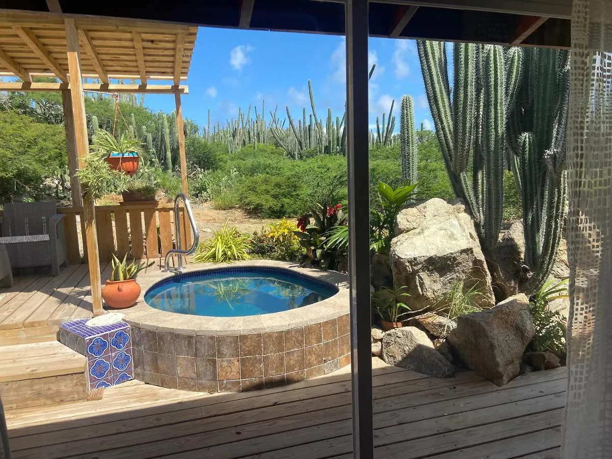 Cozy Studio With Private Spa Oranjestad Apartament